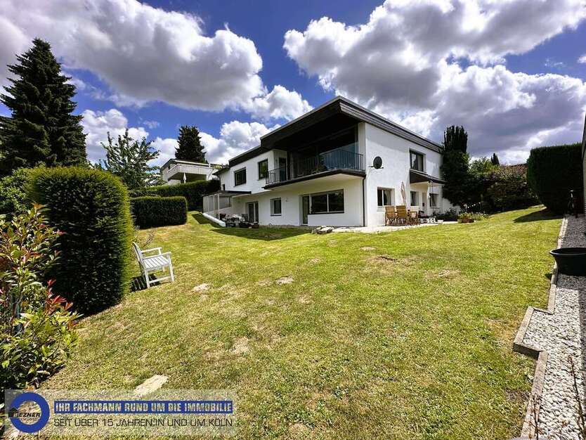 Haus zum Kaufen in Leverkusen 649.500 € 216 m²