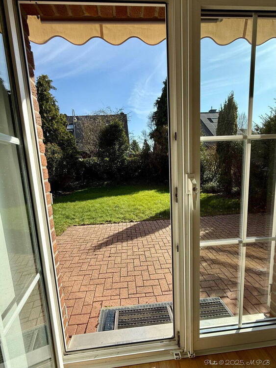 **Lichtdurchflutetes Familiendomizil in begehrter Lage von Kaiserswerth**PROVISIONSFREI**