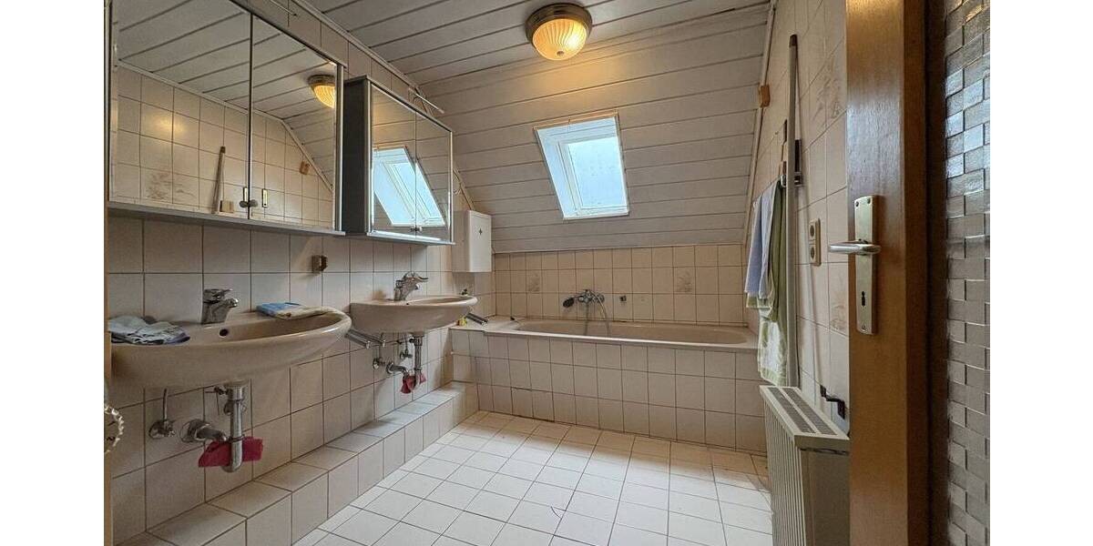 Reihenmittelhaus Hameln Nordstadt - 4 Zimmer, 81 m&sup2;, 99.000&euro; | Angebot:26037418