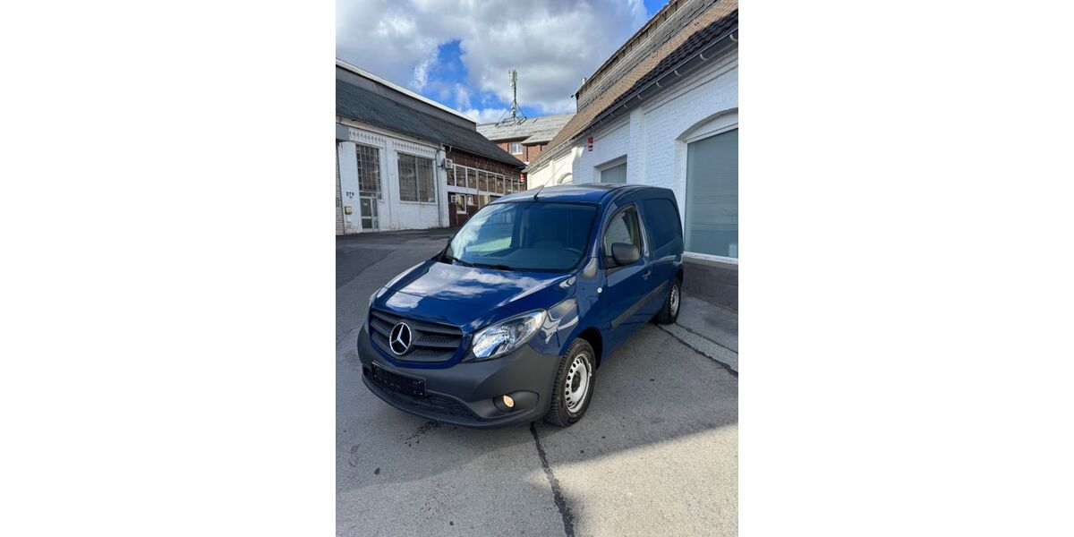 Mercedes-Benz Citan 61.928 km 9.900 &euro; Solingen 42719