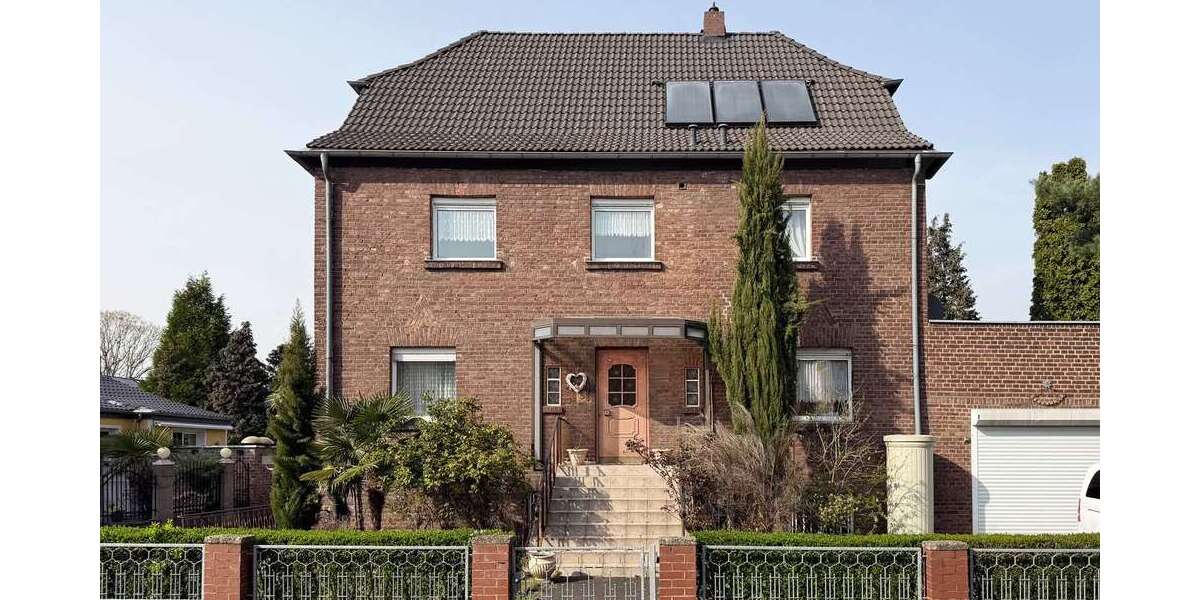 Einfamilienhaus Köln Porz - 12 Zimmer, 310 m&sup2;, 1.189.000&euro; | Angebot:26251316