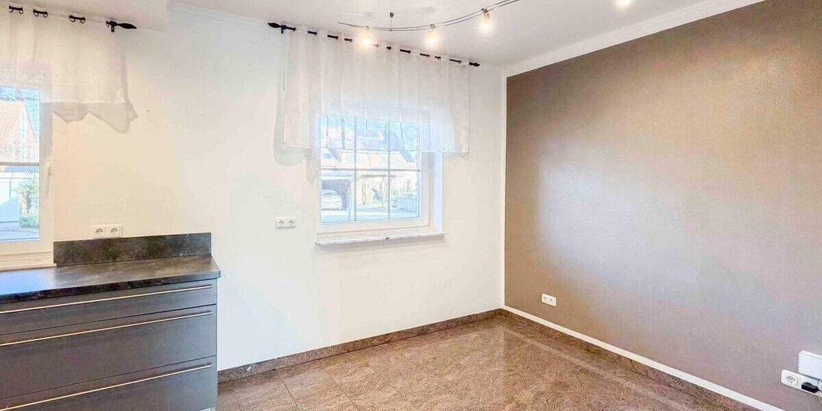 Doppelhaushälfte Erftstadt Kierdorf - 4 Zimmer, 144 m&sup2;, 479.000&euro; | Angebot:25228907