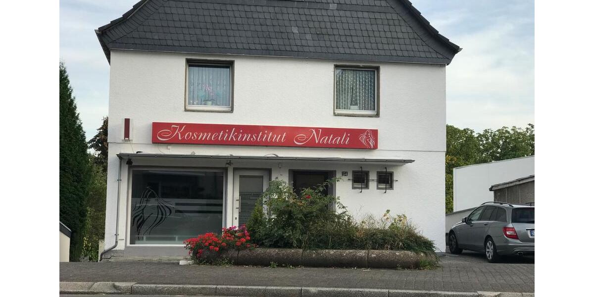 Massage, Fußpflege, Maniküre, Friseur oder Ähnliches zimmer