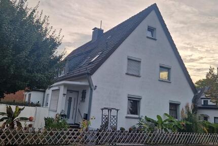 Haus Siegburg - 8 Zimmer, 123 m&sup2;, 1.600&euro; | Angebot:27615040