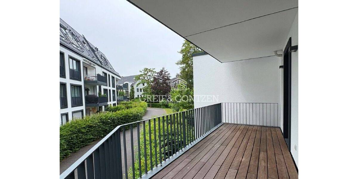 Etagenwohnung Köln Marienburg - 3 Zimmer, 100 m&sup2;, 1.970&euro; | Angebot:26858687