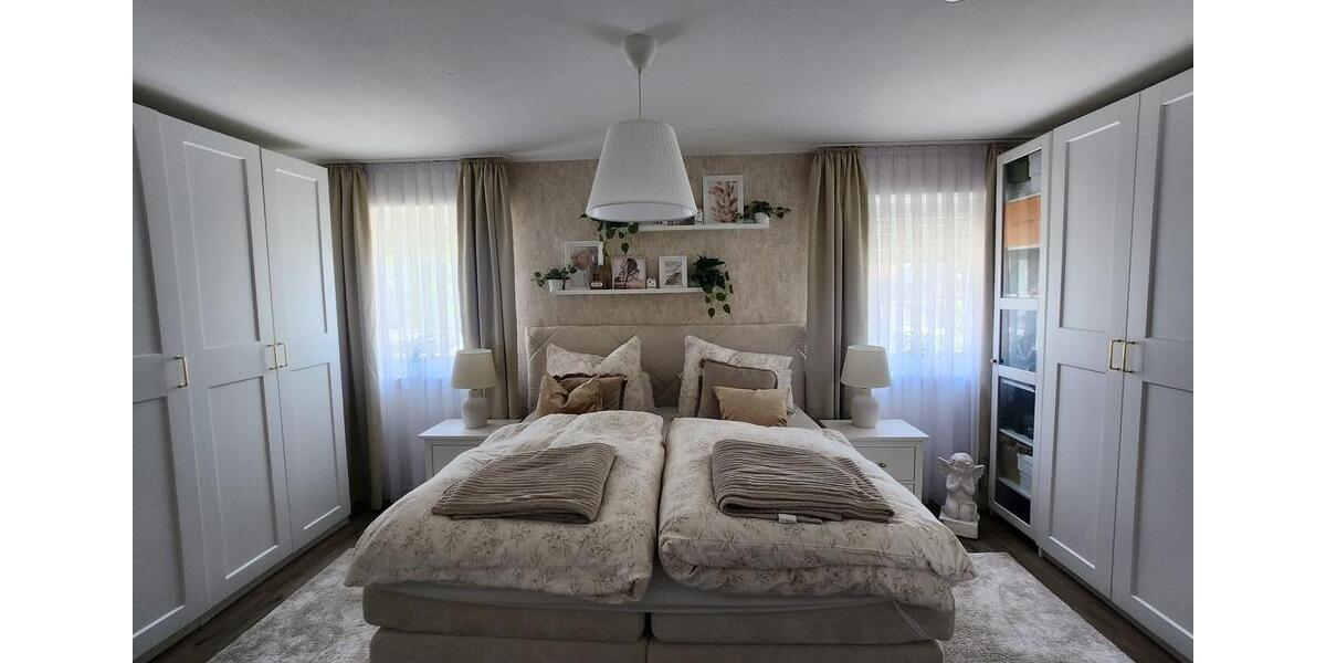 Reihenhaus Erftstadt - 5 Zimmer, 148 m&sup2;, 1.750&euro; | Angebot:26095570