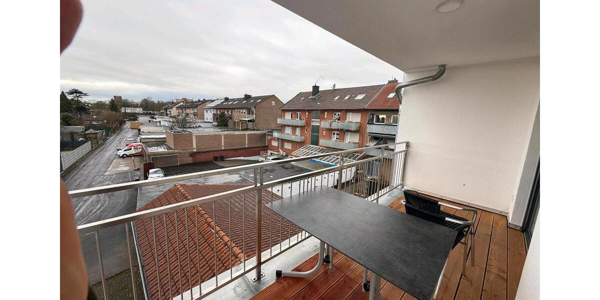 Etagenwohnung Bedburg - 4 Zimmer, 100 m&sup2;, 1.700&euro; | Angebot:24478598