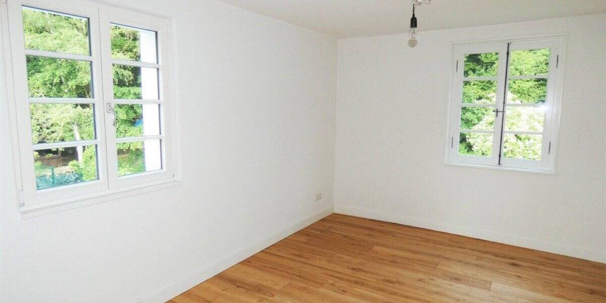 Einfamilienhaus Köln Dünnwald - 6 Zimmer, 240 m&sup2;, 3.500&euro; | Angebot:23951216