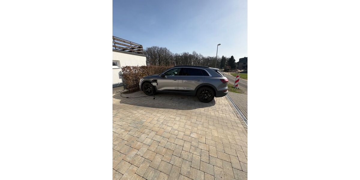 Audi e-tron 40.000 km 25.000 &euro; Kürten 51515