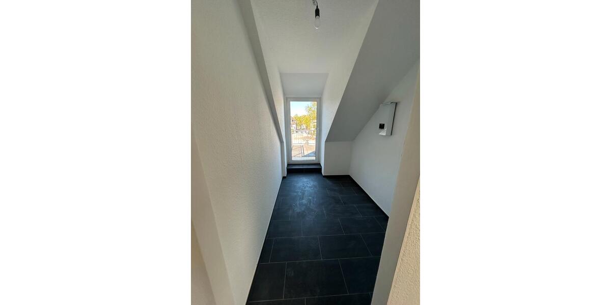 Dachgeschoßwohnung Solingen Ohligs - 3 Zimmer, 90 m&sup2;, 855&euro; | Angebot:26292984