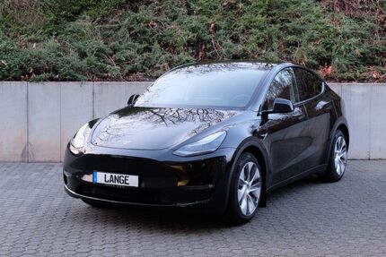 Tesla Model Y 29.493 km 41.480 &euro; Köln 50996