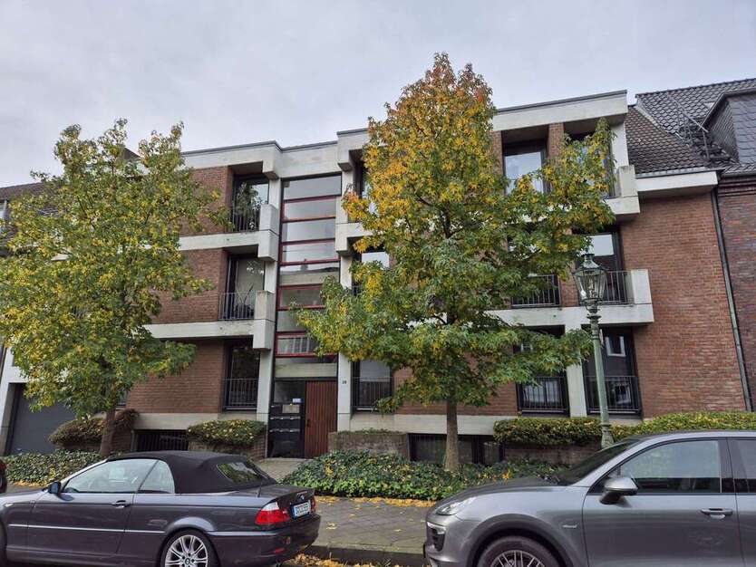 Wohnung zum Mieten in Düsseldorf 2.100 € 114 m² 4 zimmer