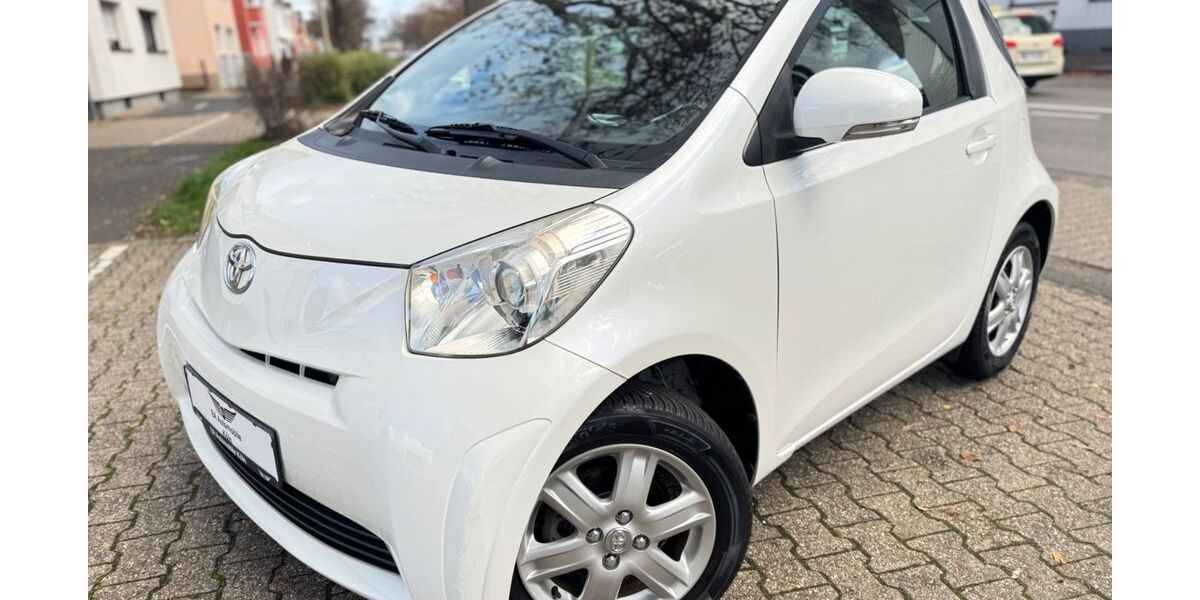 Toyota IQ 119.000 km 6.490 € Köln/Wahn 51147
