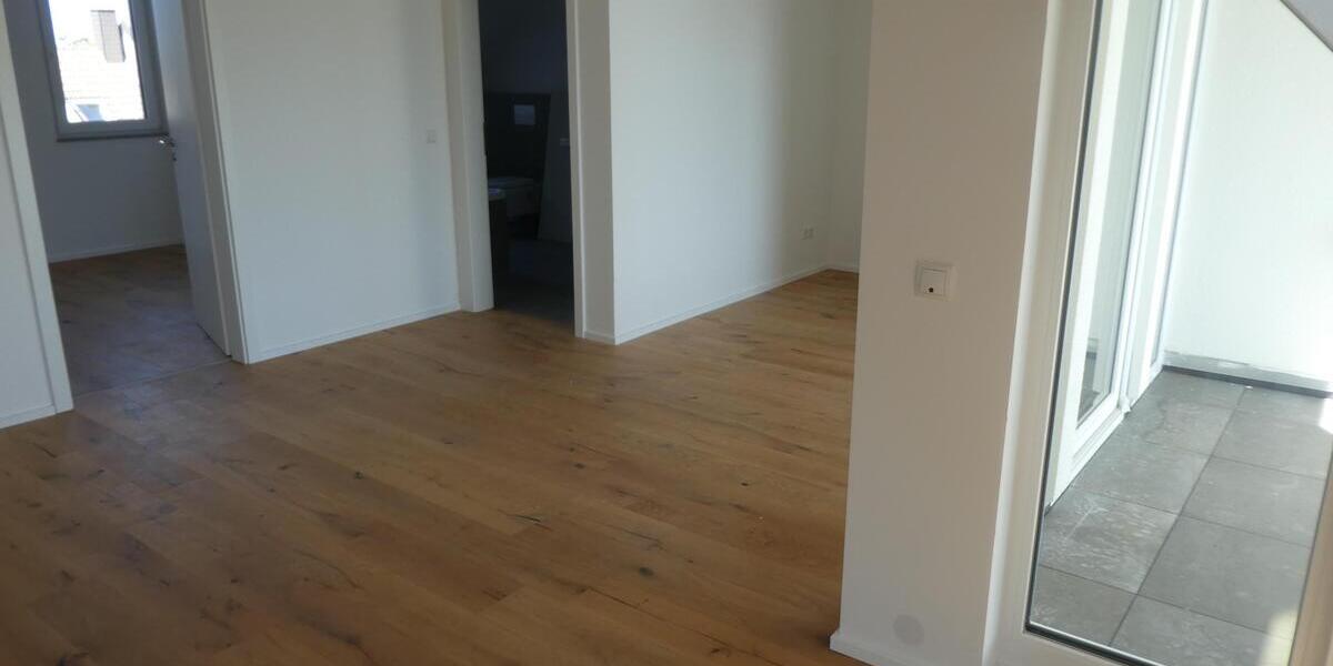 Neue Dachgeschosswohnung mit Flair im Energiesparhaus mit moderner Heiztechnik in Bonn - Dachgeschoßwohnung Bonn Dransdorf | Angebot:24049014