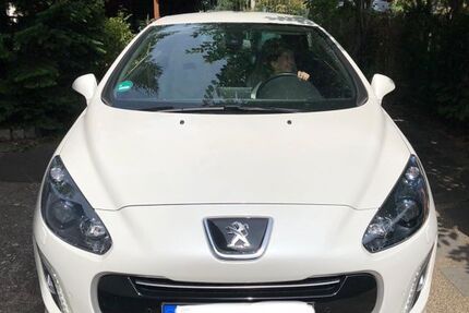Peugeot 308 78.500 km 9.500 &euro; Solingen 42697