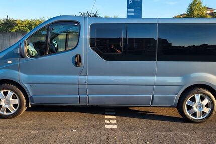 Opel Vivaro 118.000 km 19.900 € Frechen 50226