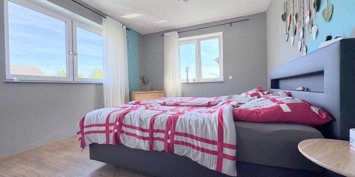 Etagenwohnung Bonn Geislar - 5 Zimmer, 165 m&sup2;, 599.000&euro; | Angebot:25629857