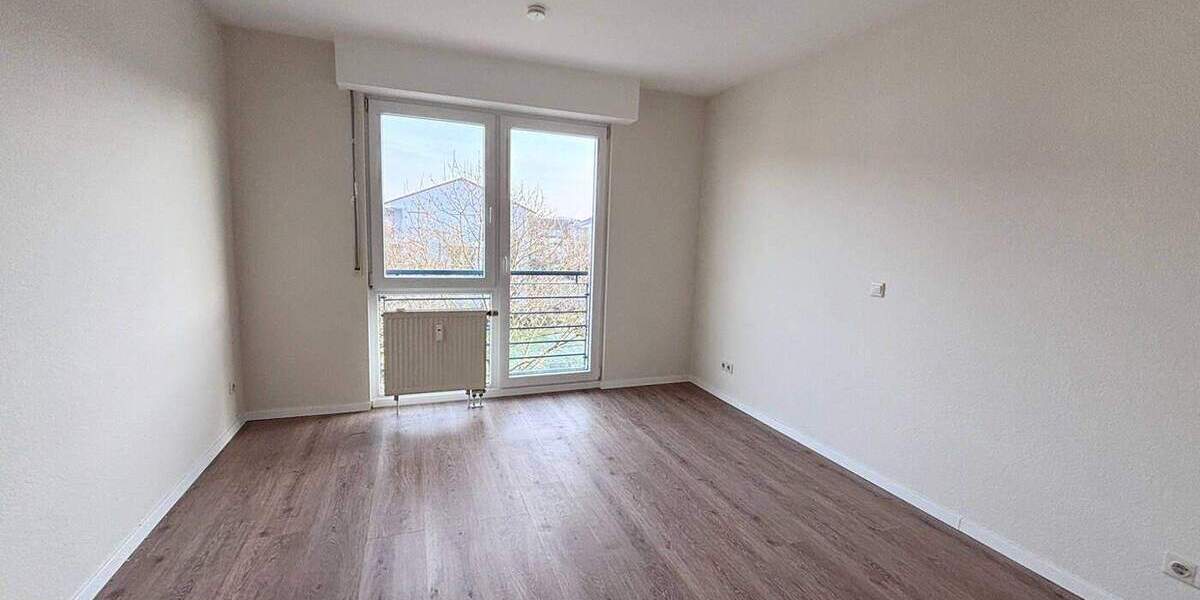 Hochwertige ETW mit Tiefgaragenstellplatz u. EBK in zentraler aber ruhiger Lage von Lev.-Schlebusch 3 zimmer