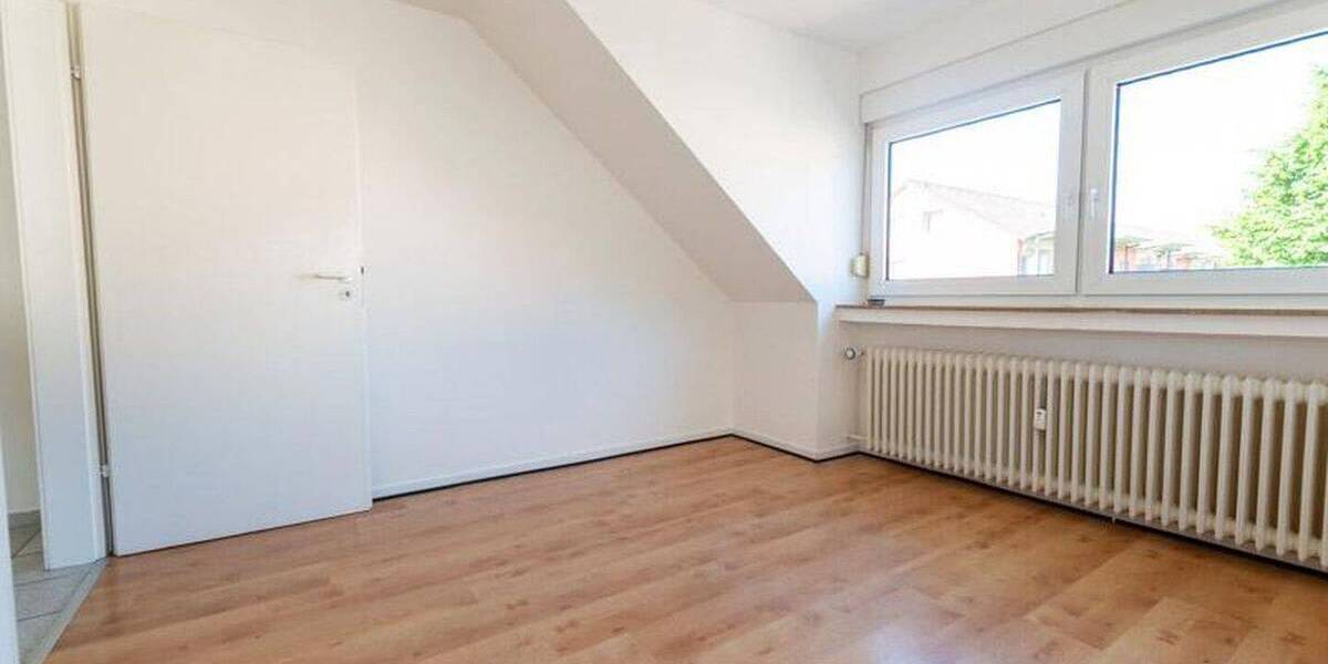 Etagenwohnung Leverkusen Hitdorf - 3 Zimmer, 78 m&sup2;, 219.000&euro; | Angebot:26102921