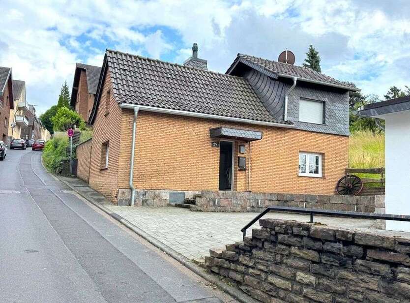 Haus zum Mieten in Hürth 1.425 € 95 m²