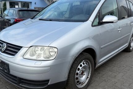 VW Touran 258.000 km 3.550 &euro; brühl 50321