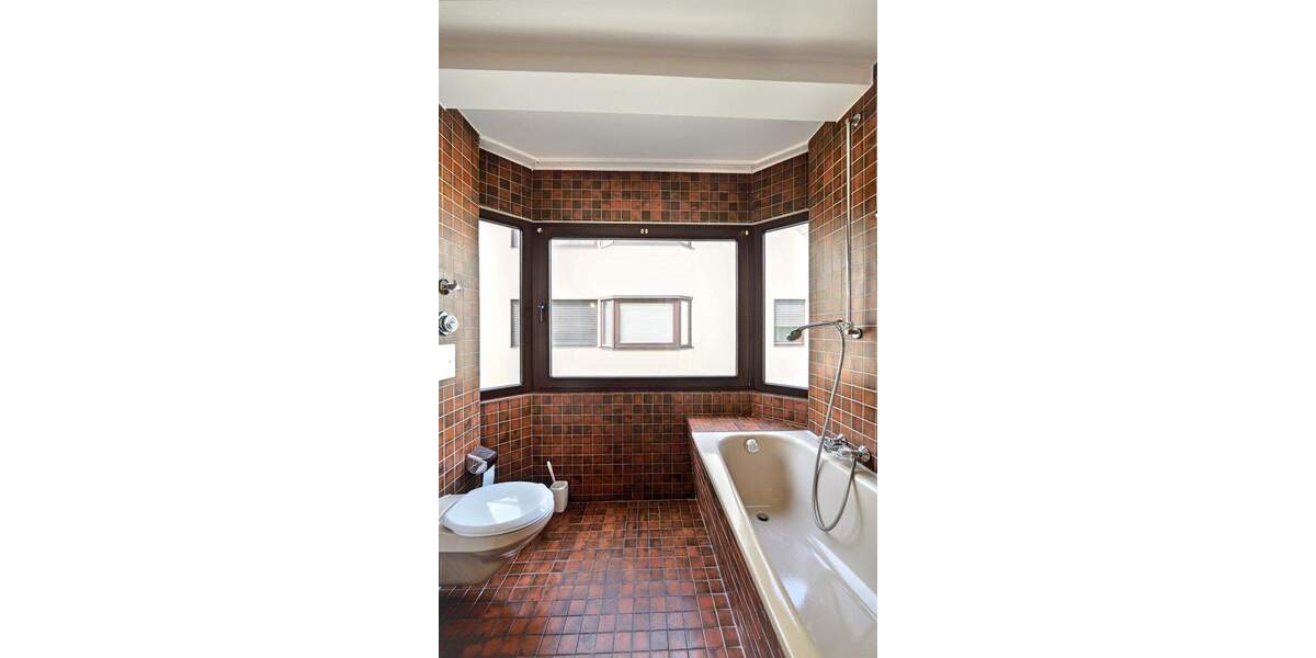 Etagenwohnung Bonn Zentrum - 2 Zimmer, 72 m&sup2;, 278.000&euro; | Angebot:25458779