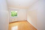 Etagenwohnung Köln Lövenich - 4 Zimmer, 90 m&sup2;, 349.000&euro; | Angebot:26817350
