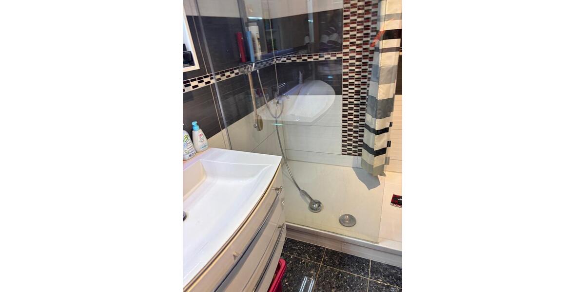 Etagenwohnung Köln Lindenthal - 3 Zimmer, 78 m&sup2;, 1.500&euro; | Angebot:26250307