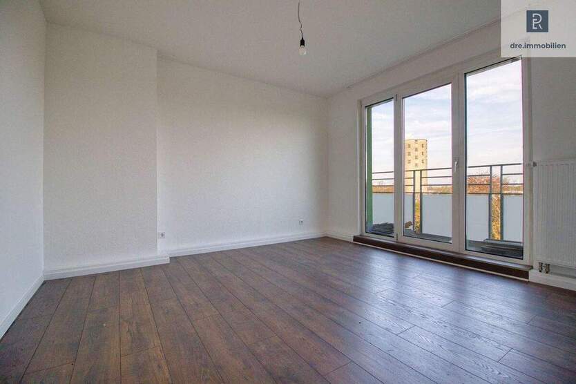 Köln-Nippes: Frisch renovierte, helle 2 Zimmer Dachgeschosswohnung mit großem Balkon 2 zimmer