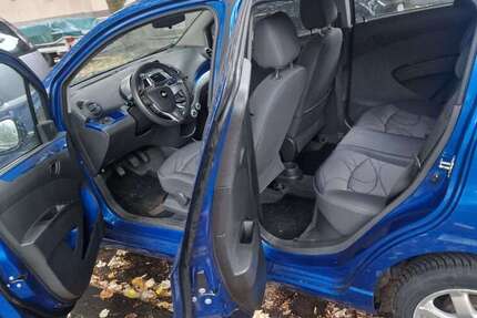 Chevrolet Spark 98.000 km 2.200 € Köln 51103