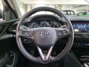 Opel Insignia Innovation Pano Navi Pro Winterpak. Park& 70.133 km 18.970 € HAAN 42781