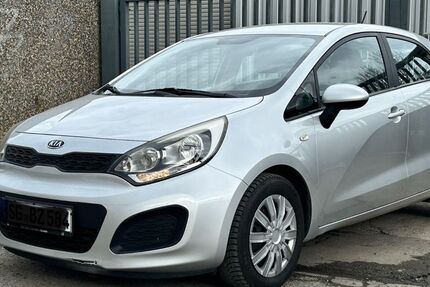Kia Rio 146.000 km 4.100 € Neuss 41460