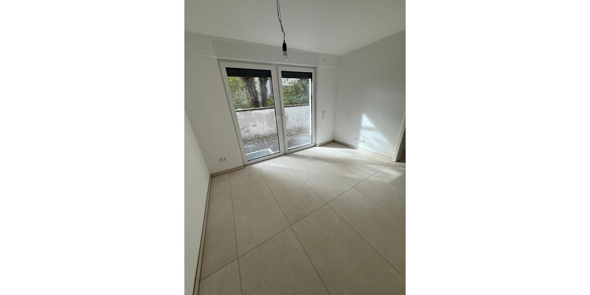 Erdgeschoßwohnung Köln Ehrenfeld - 3 Zimmer, 43 m&sup2;, 1.300&euro; | Angebot:27603854