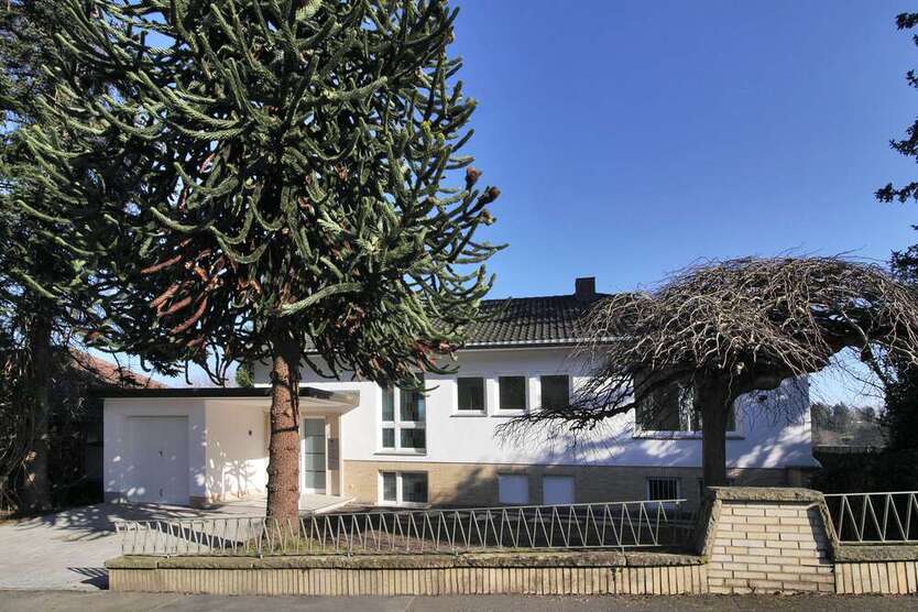 Haus zum Kaufen in Bonn 2.335.000 € 376 m²