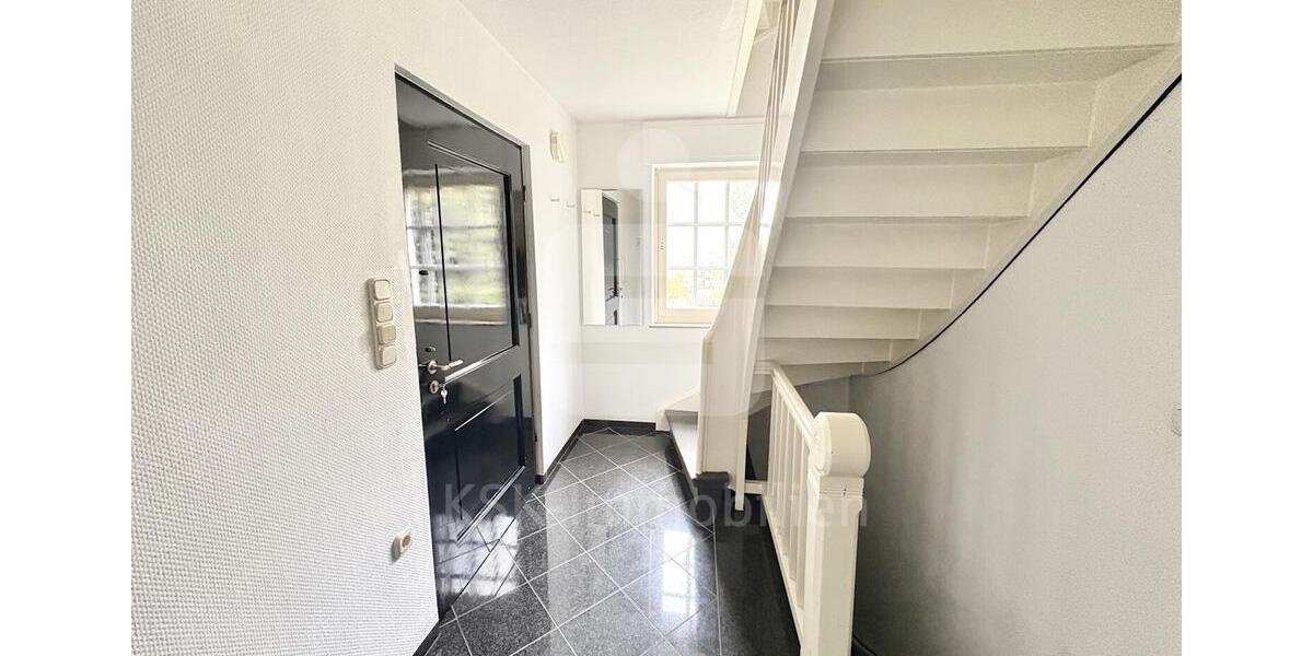 Maisonettenwohnung Bergheim - 2 Zimmer, 80 m&sup2;, 765&euro; | Angebot:23415607