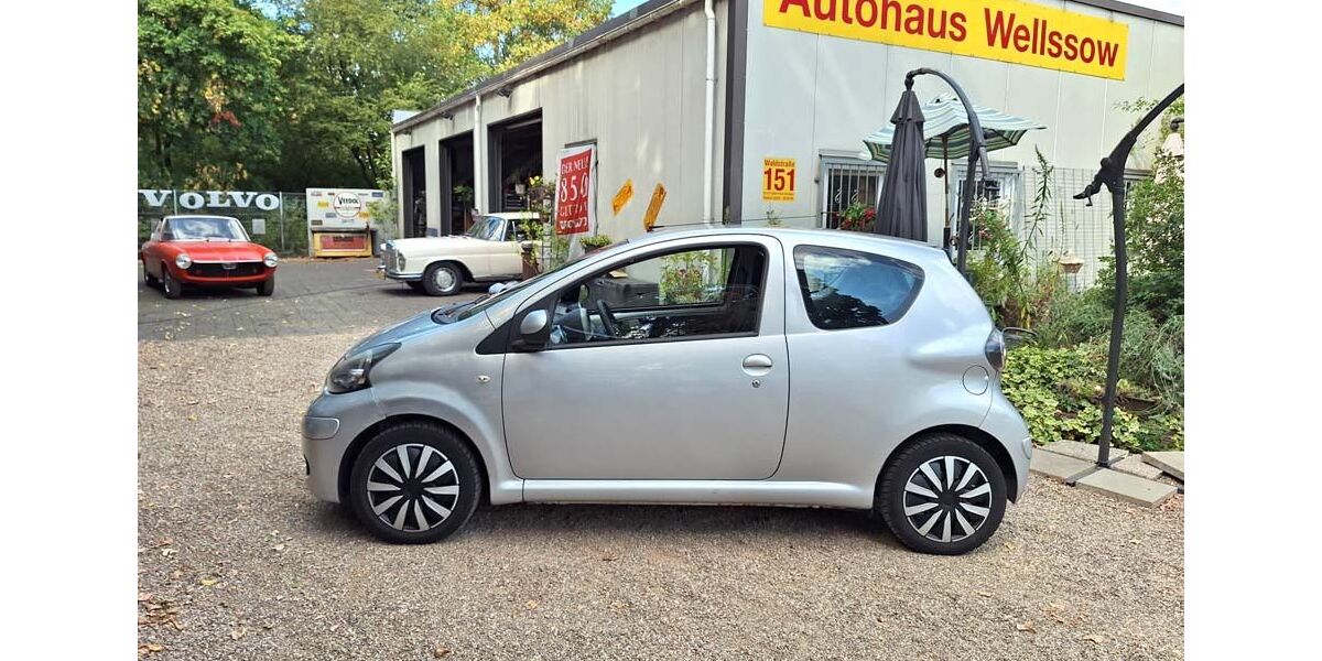 Toyota Aygo (X) 249.000 km 1.890 &euro; Köln Porz 51147