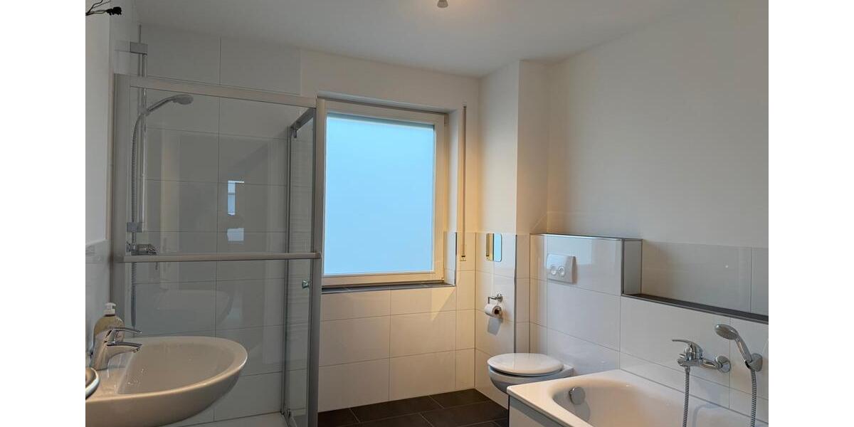 Doppelhaushälfte Sankt Augustin - 4 Zimmer, 125 m&sup2;, 1.420&euro; | Angebot:25393865