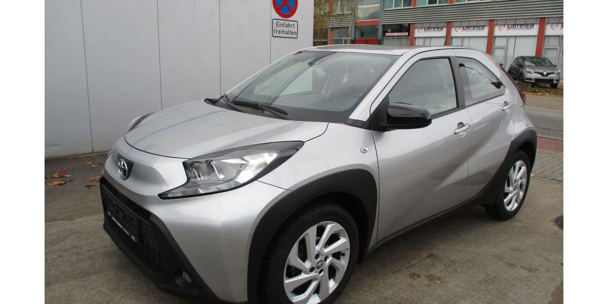 Toyota Aygo (X) 57.518 km 11.370 &euro; Köln 51105