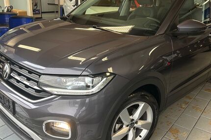 VW T-Cross 27.800 km 20.900 &euro; Leverkusen 51379