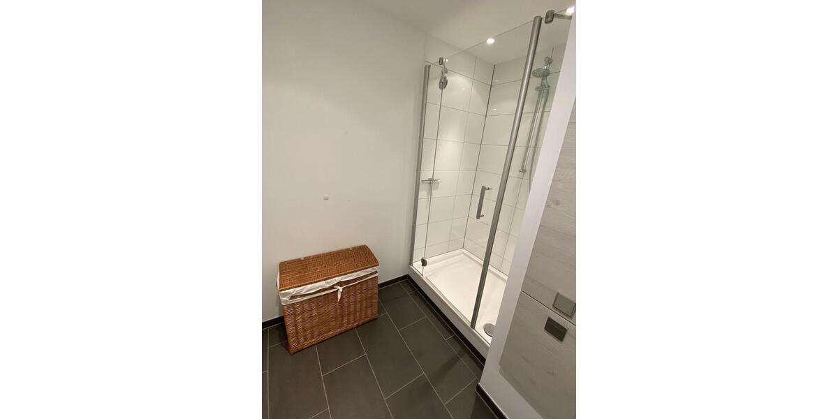 Etagenwohnung Köln Rodenkirchen - 2.5 Zimmer, 90 m&sup2;, 1.700&euro; | Angebot:26493788