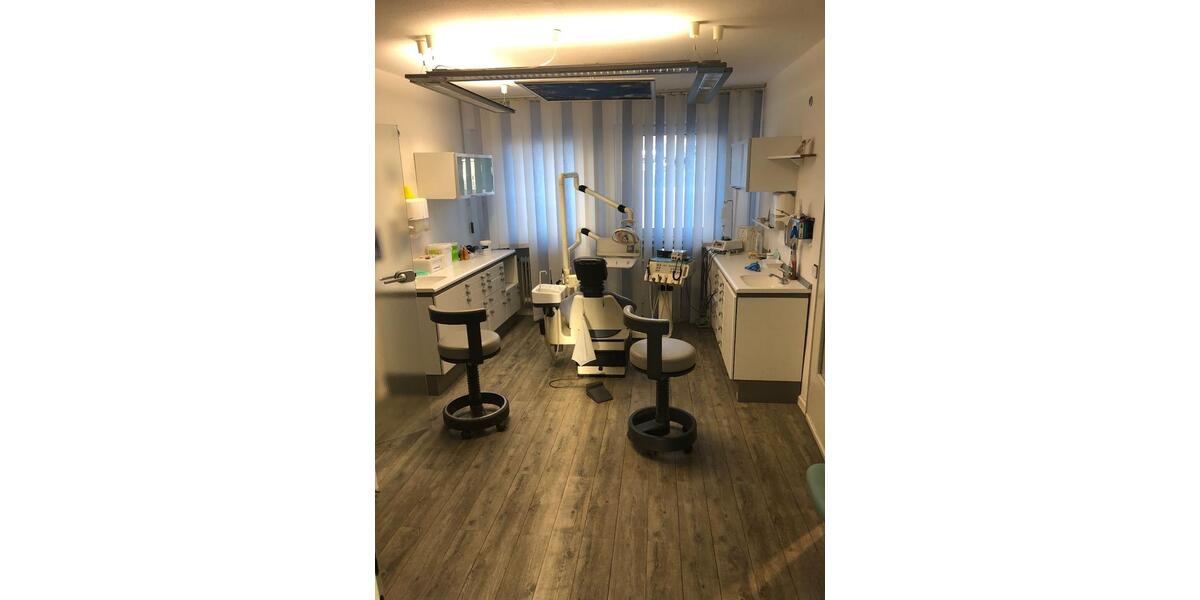 Praxisräume :Wohnung in Köln Stammheim 4 zimmer