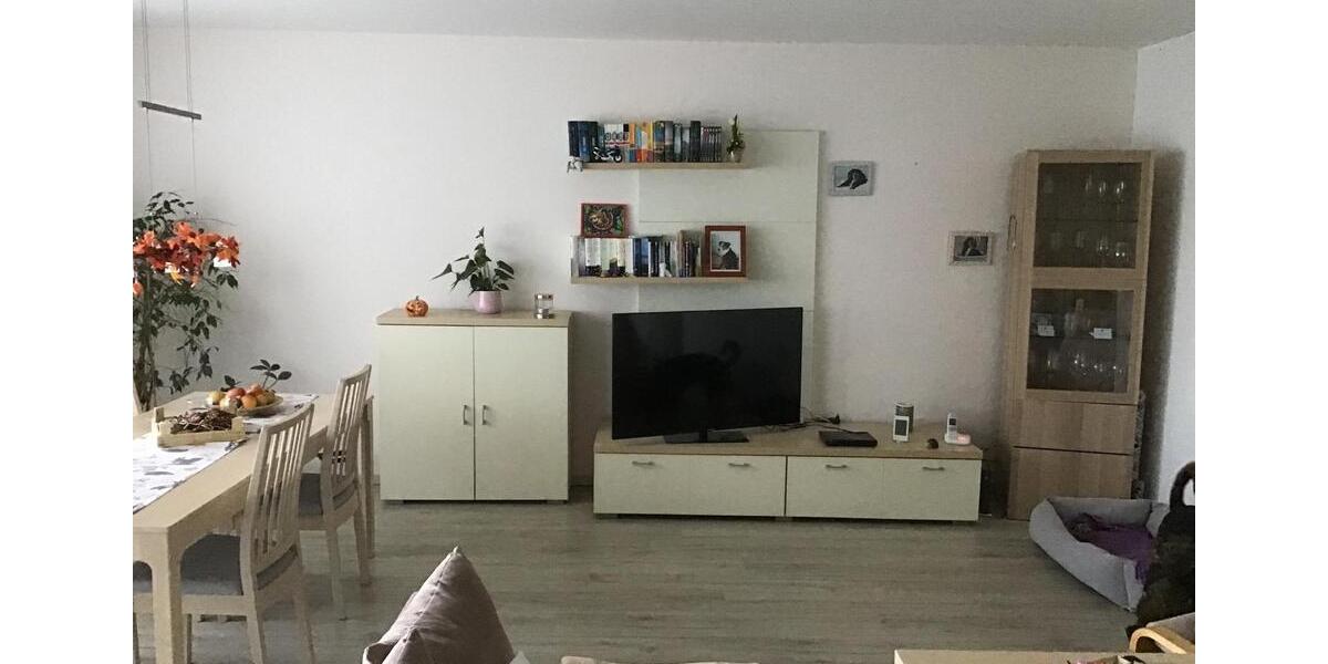 Zwei-Zimmer-Wohnung mit Balkon & Schwimmbad! Solingen Wald 2 zimmer