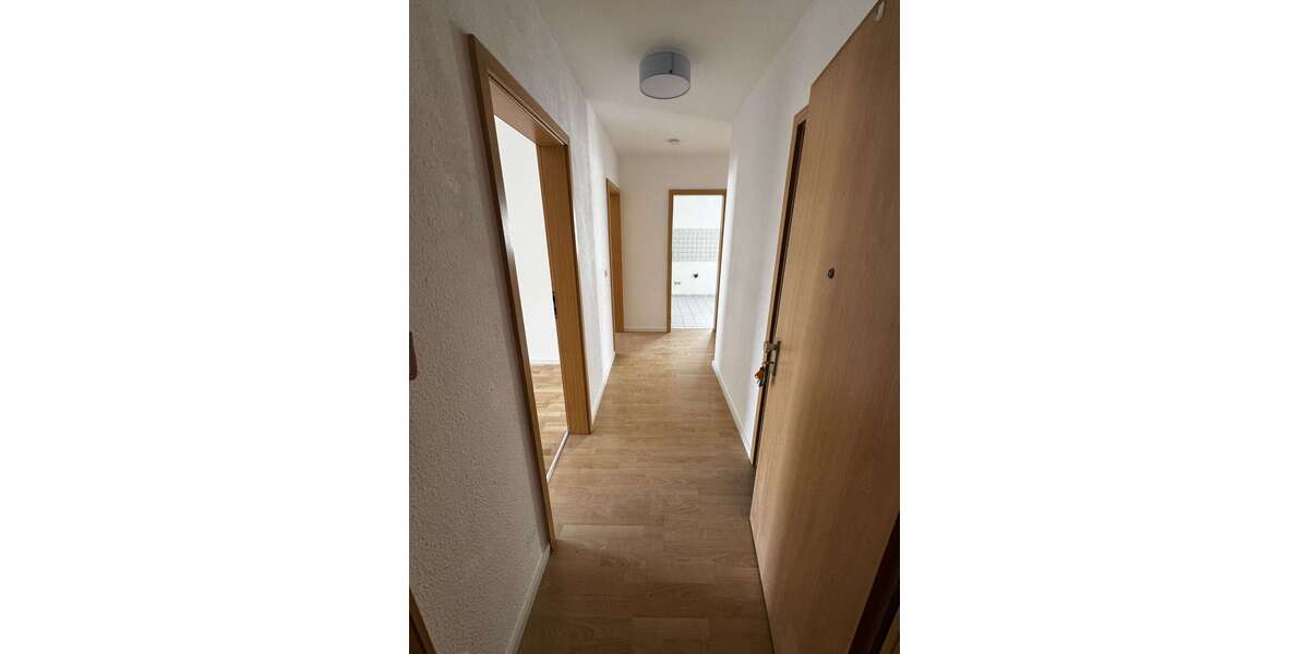 Etagenwohnung Brühl Schwadorf - 3 Zimmer, 80 m&sup2;, 880&euro; | Angebot:25436653