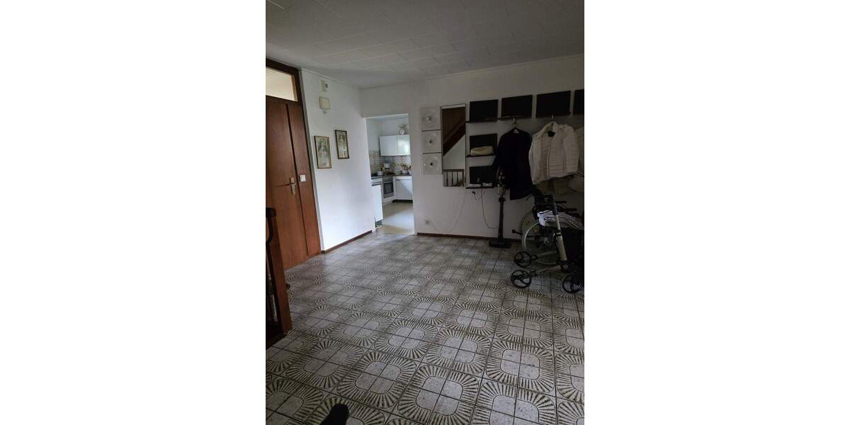 Mehrfamilienhaus, Wohnhaus Sankt Augustin Hangelar - 6 Zimmer, 202 m&sup2;, 660.000&euro; | Angebot:25660472