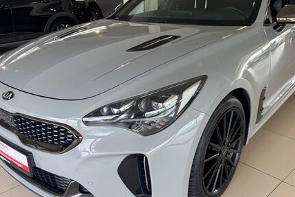 Kia Stinger 82.315 km 28.790 &euro; Brühl 50321
