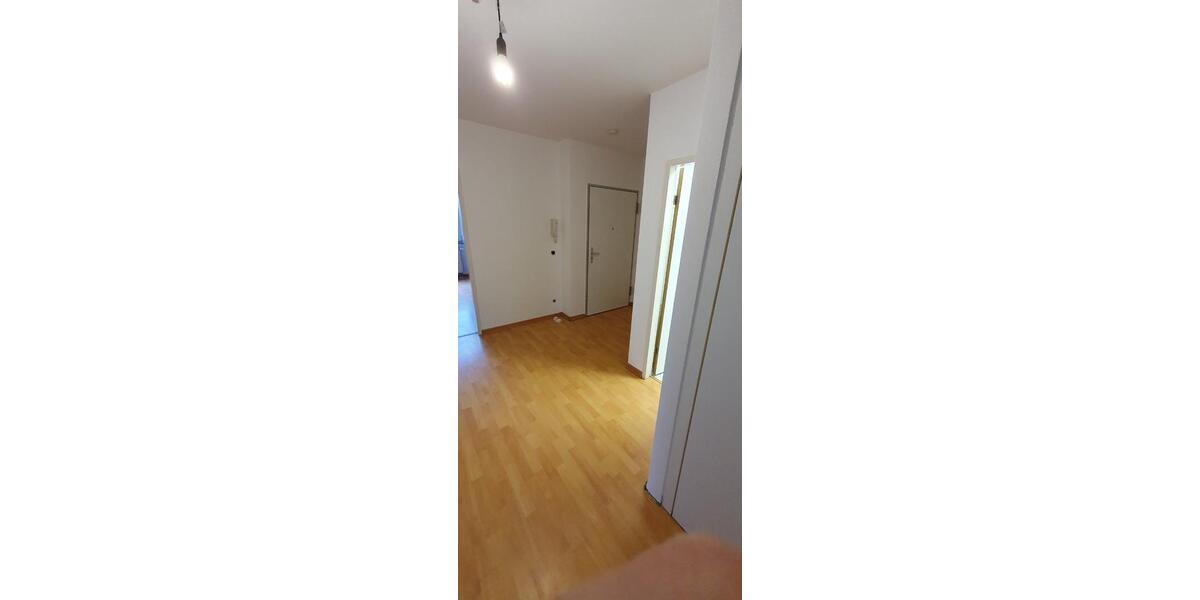 Erdgeschoßwohnung Bergisch Gladbach - 3 Zimmer, 93 m&sup2;, 1.300&euro; | Angebot:24614866