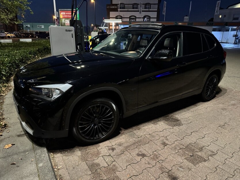 BMW X1 205.000 km 9.999 € Düsseldorf 40213