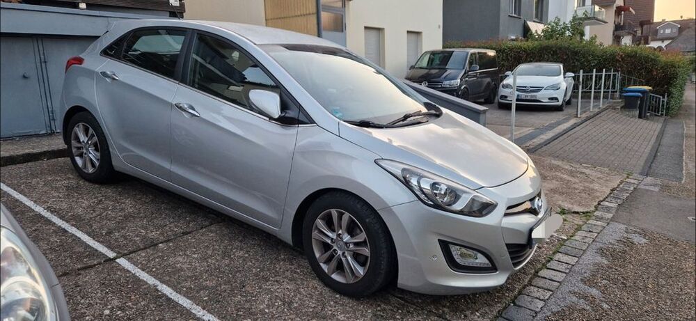 i30