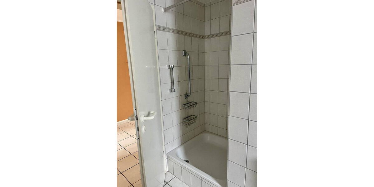 Etagenwohnung Köln Rodenkirchen - 3 Zimmer, 86 m&sup2;, 1.200&euro; | Angebot:26286508