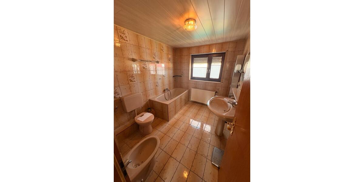 Reihenhaus Pulheim - 4.5 Zimmer, 140 m&sup2;, 1.800&euro; | Angebot:26419254